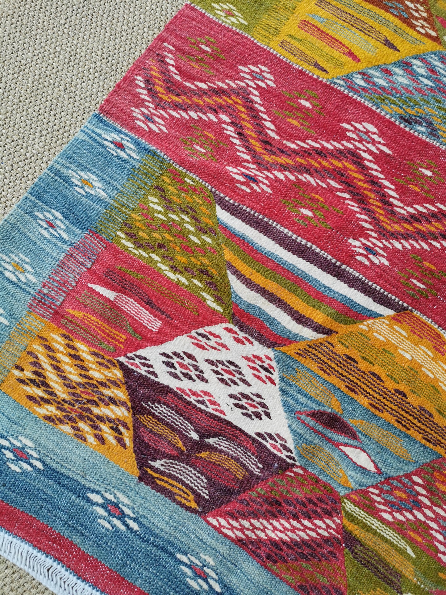 Kilim F